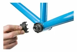 Var Outils Outil Pour Boîtier Pédalier Shimano Sram Et Isis Drive (8 Crans) - VAR -Vélos Soldes Boutique 8132465c487f838c811